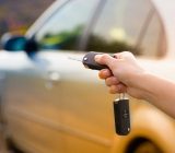App para coche que desactiva frenos y motor